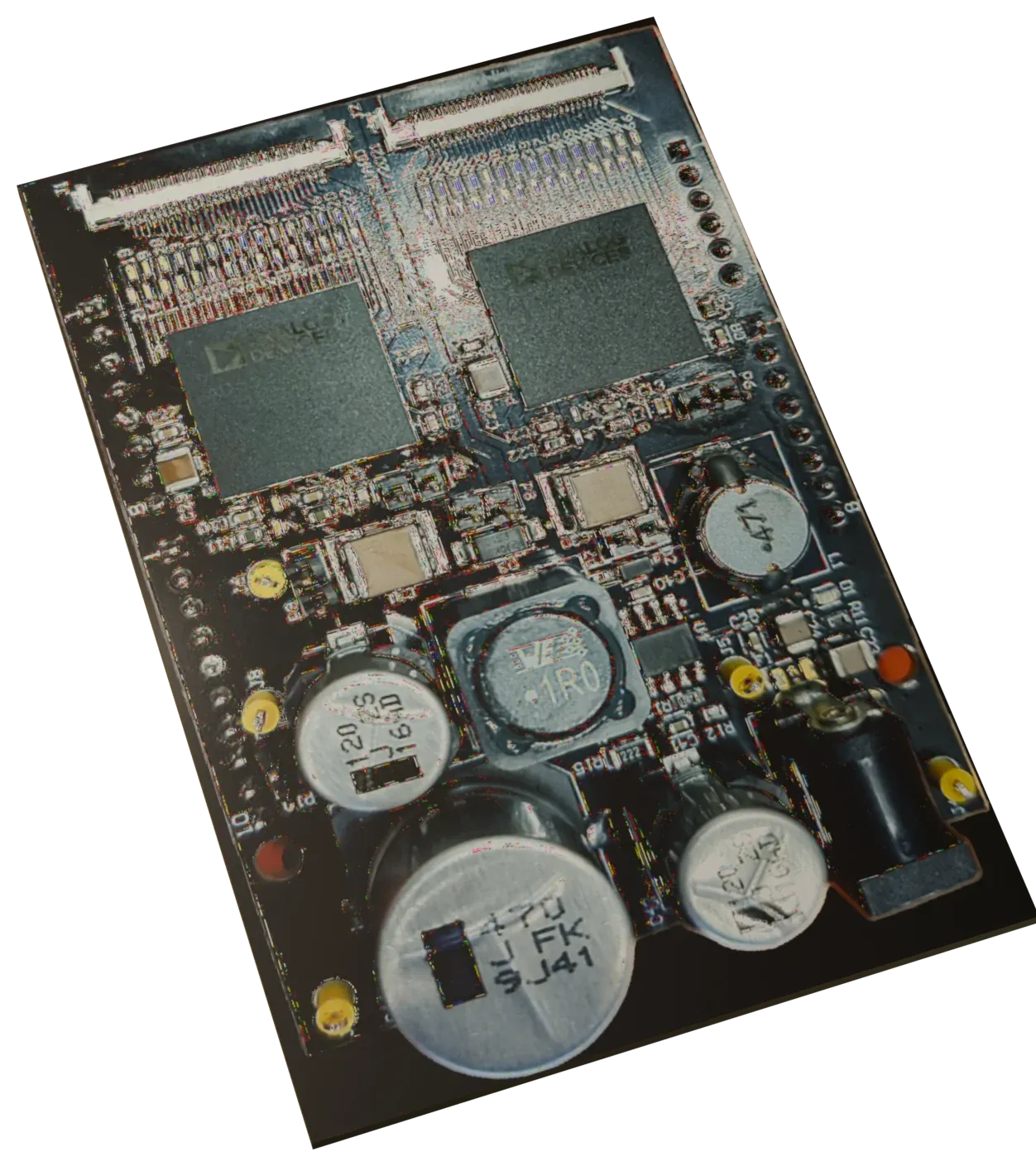 Studio render of the multilayer DAC board, with its two converters, power stage and capacitors